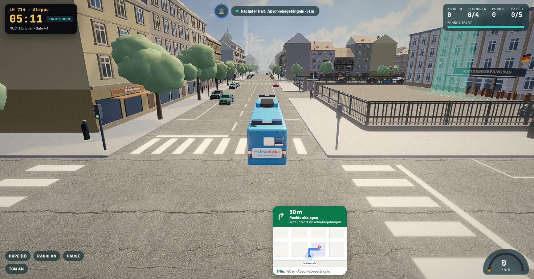 Abschiebebus Simulator: Spielszene mit dem Bus vor einem gesicherten Behördengelände in München, mit Flugplan, Navi und Punkteanzeige.